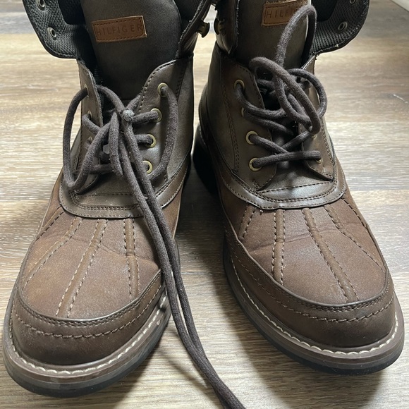 Tommy Hilfiger boots - Picture 7 of 8